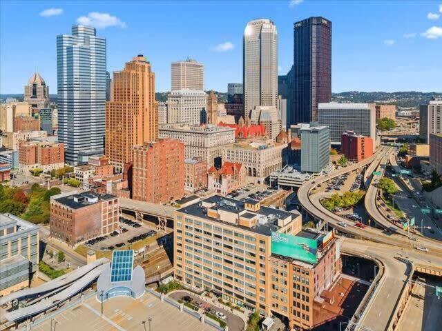 Cozysuites Gorgeous Sdo Downtown Apartment